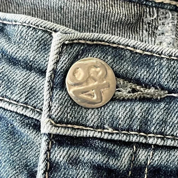 AG The Prima Ankle Cigarette Medium Faded Wash Jean - Picture 7 of 17